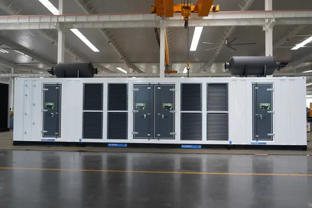 2000kW Yuchai containerized diesel generator set